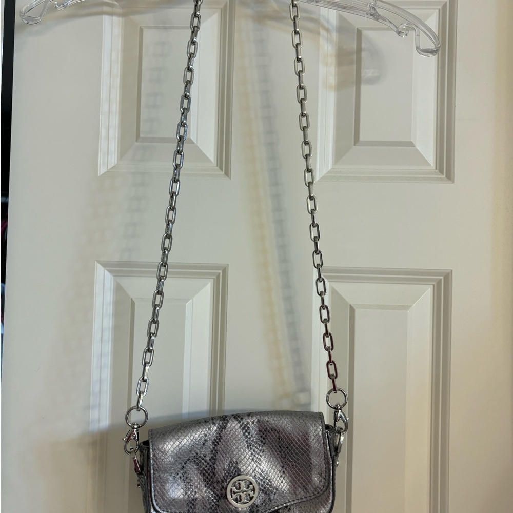 Tory Burch Crossbody Clutch Bag - Picture 9 of 10